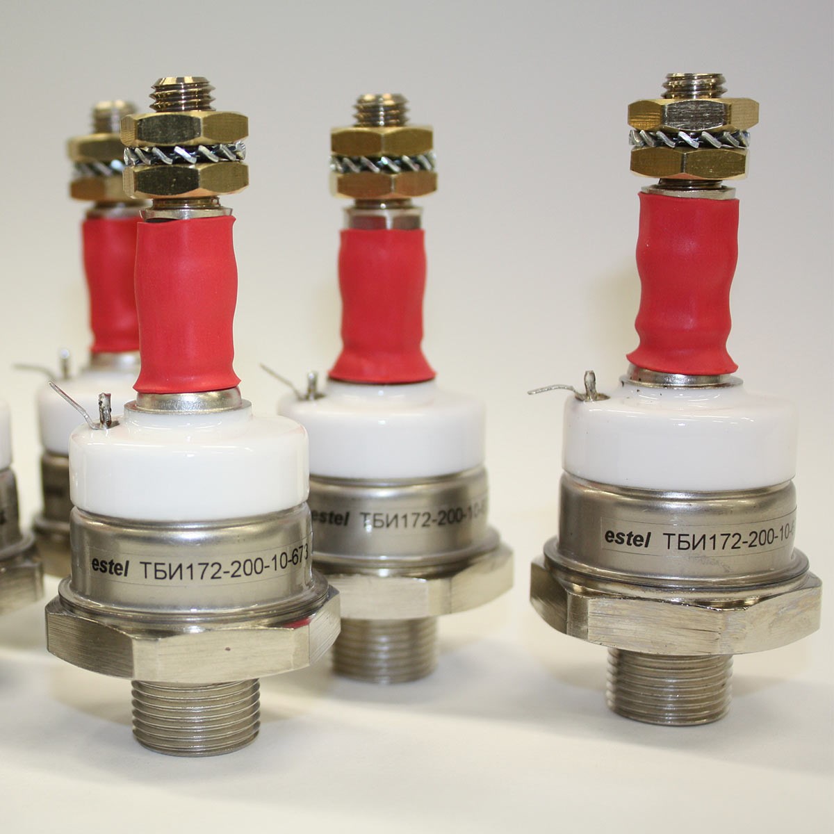 Avalanche Thyristors